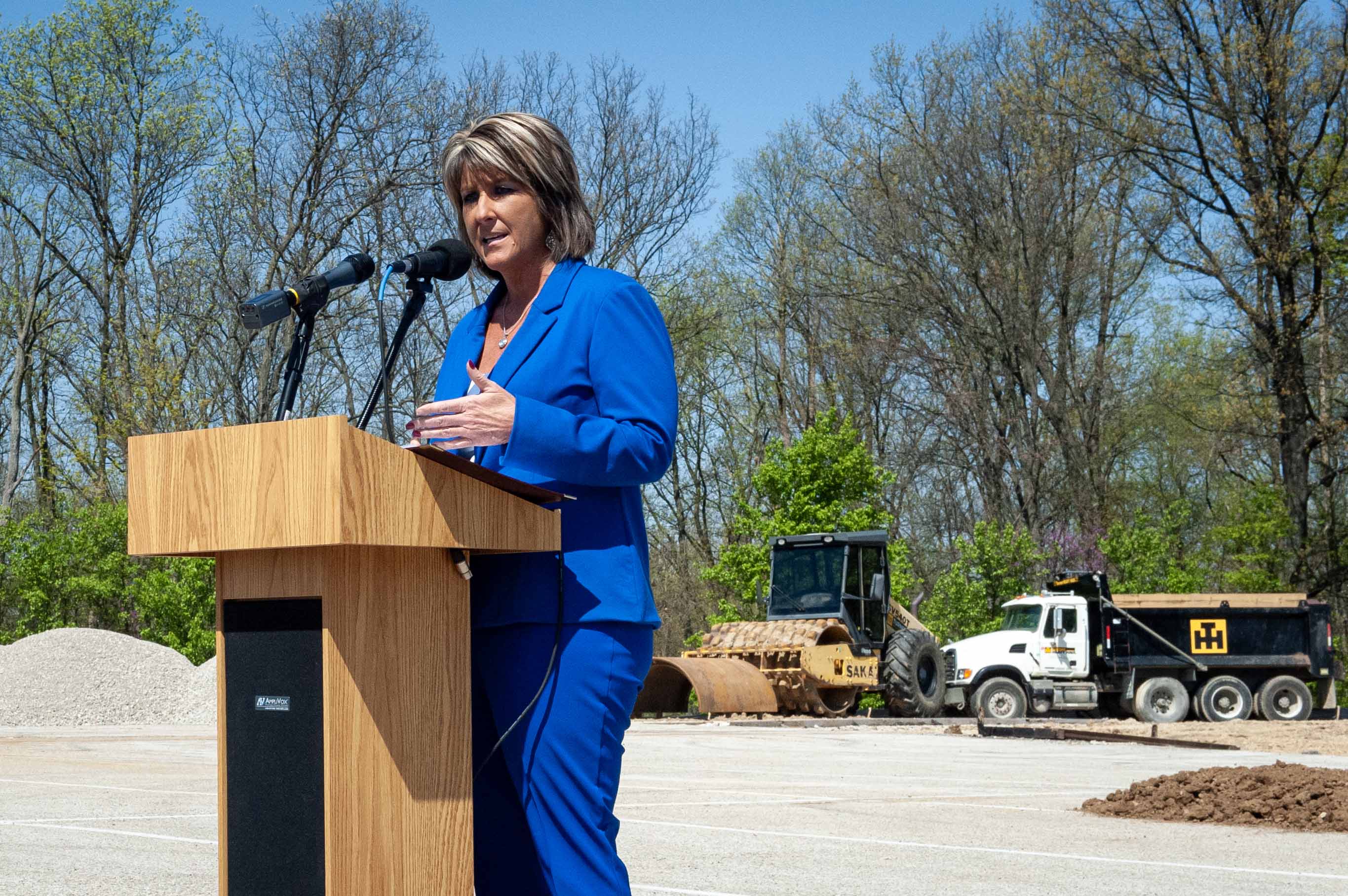Dr. Angela Lewis, SES, the Technical Director at NSWC Crane, speaks at the SSEF groundbreaking. 